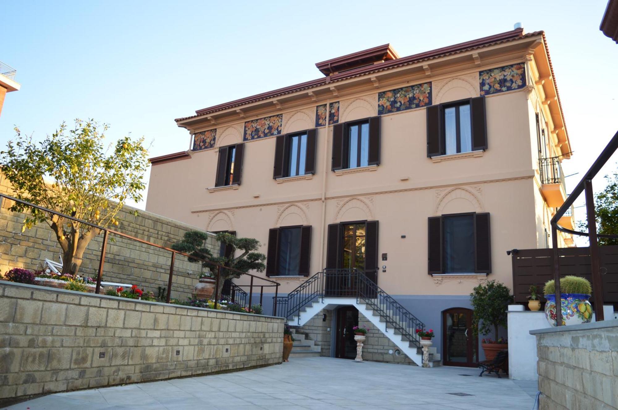 فيكو إيكوينس Villa Agostino Luxury B&B المظهر الخارجي الصورة